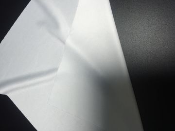 극단적 좋은 폴리에스테르 니트 린트 무료 세정은 평량 95gsm 105gsm 130gsm 140gsm을 닦습니다